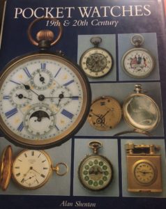 Este reloj apareció en la portada (abajo, imagen central) del libro ‘Pocket Watches; 19th & 20th Century’ de Alan Shenton.